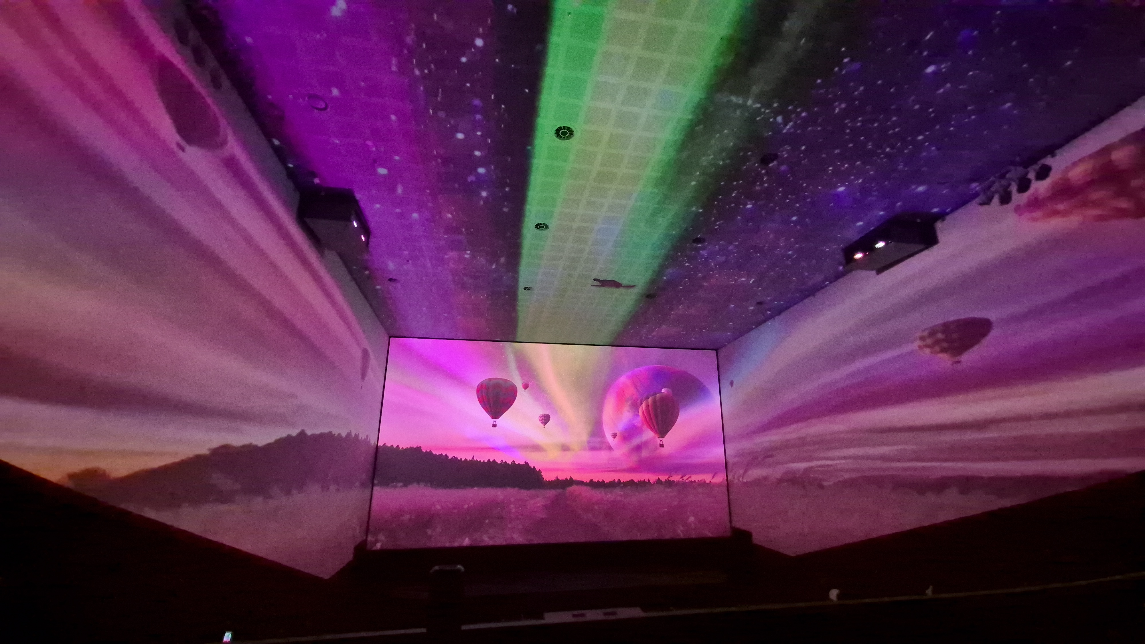 CGV 4DX 4-side cinema screen painted with Paintpam Screen Paint